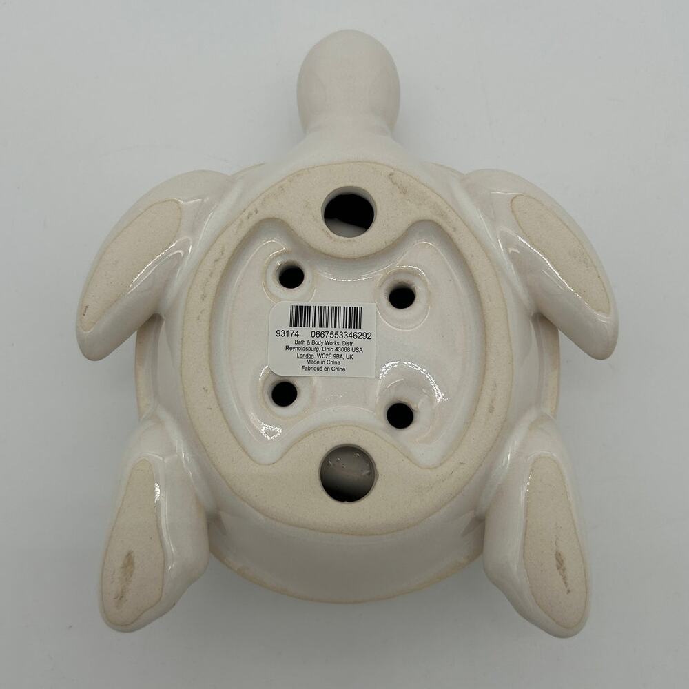 Bath & Body Works Ivory White Hawaii Sea Turtle Foaming Soap Holder - Picture 5 of 5